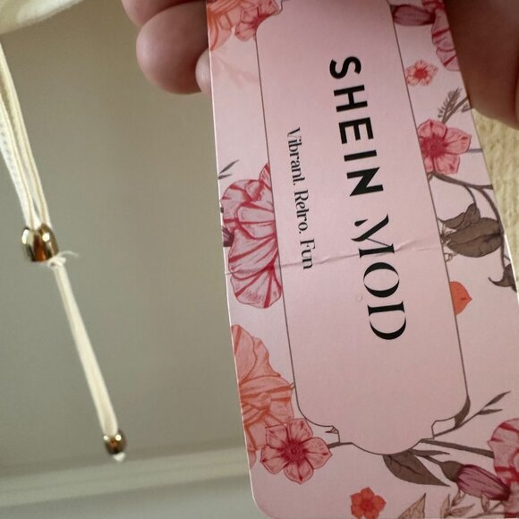 Shein Womens Beige Cropped V-Neck Bell Sleeve Knit Top M Polyester - Picture 8 of 8